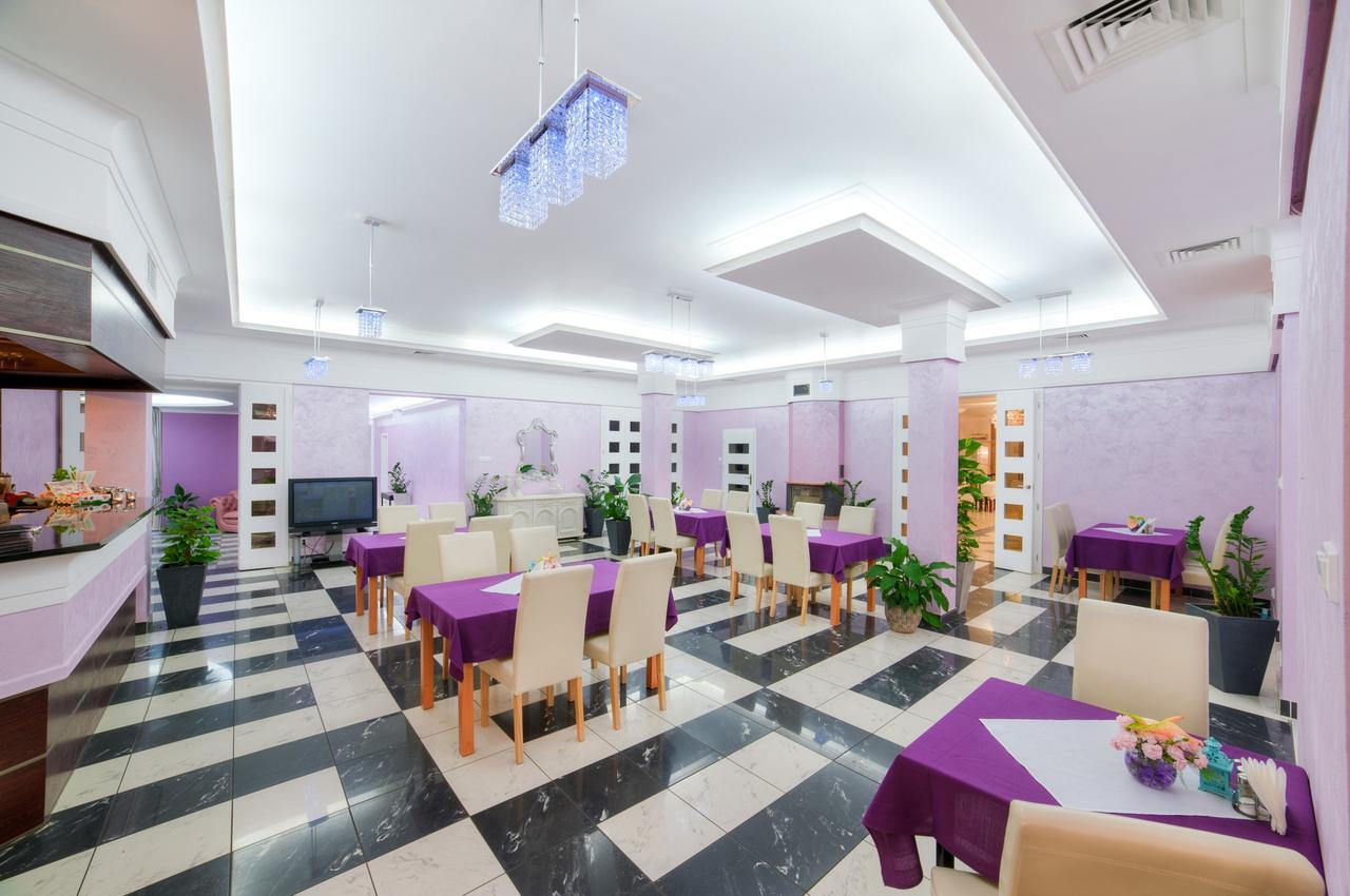 Imperium - Hotel Restauracja Firlej Exterior photo